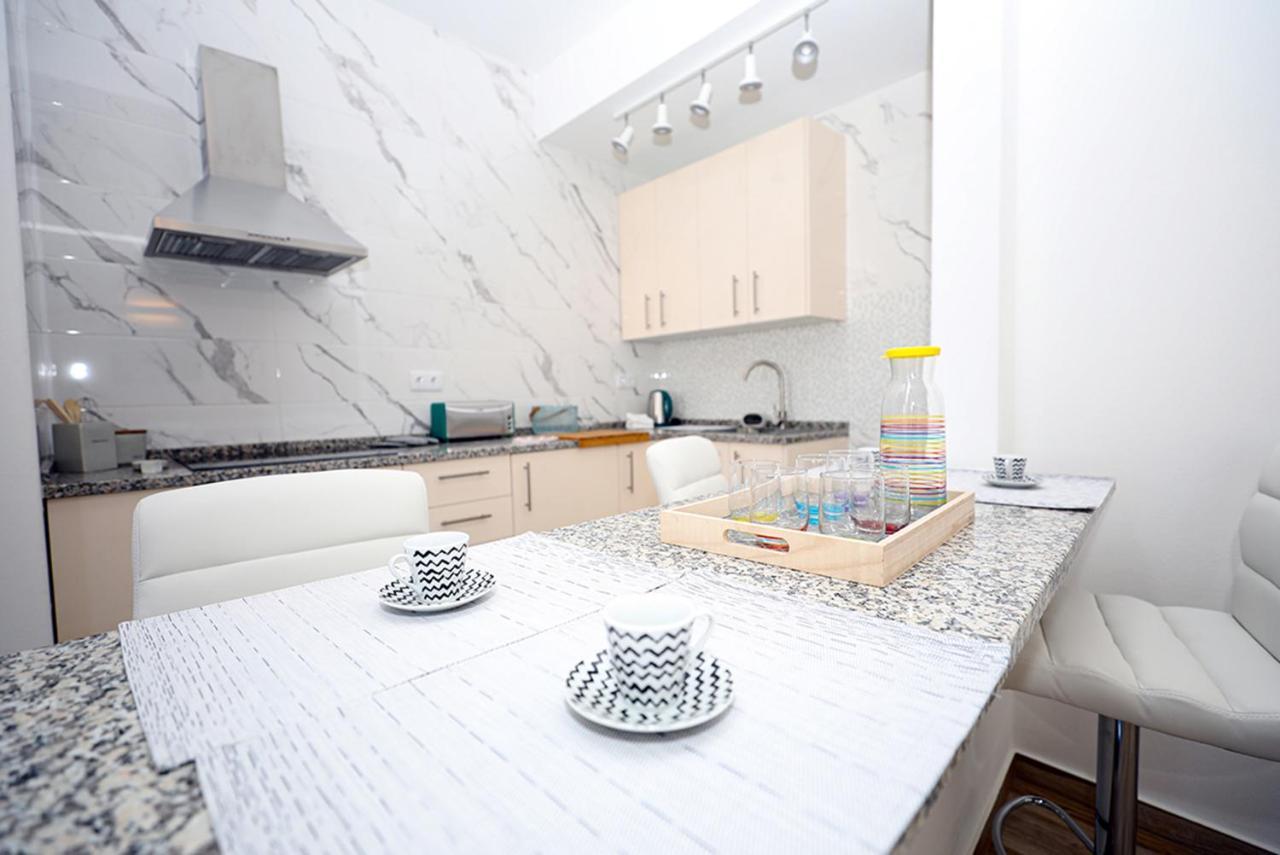 Apartamento B50 - Main Square In